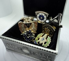 Unusual Freemason Pin Badge