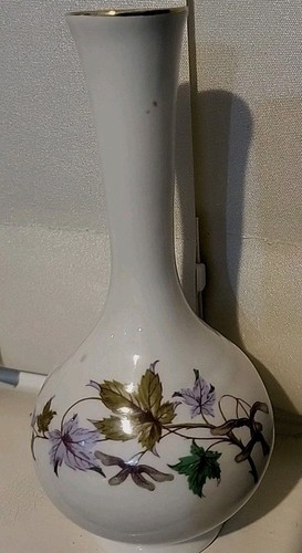 Small vase cm tall - 13.2,