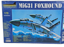 MiG 31 Foxhound Fighter Jet No. DF320 1:72 Zhengdefu Model Kit Jet Packed In Box