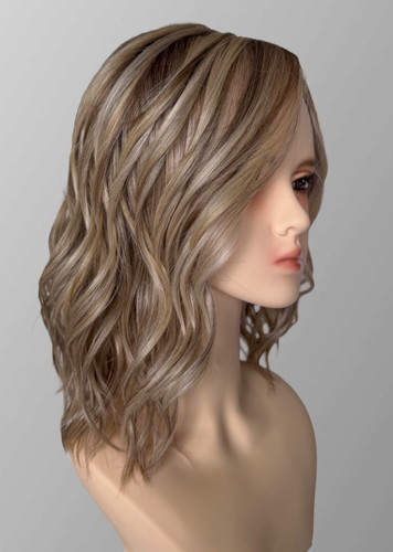 Wavy day wig raquel welch - wavy,