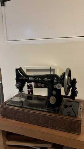 Singer sewing machine - singer,