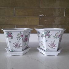 A pair of hexagonal Chinese