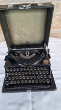 IMPERIAL GOOD COMPANION 1 1939 PORTABLE MANUAL TYPEWRITER WITH CASE