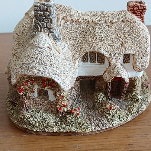 Lilliput lane ostlers keep - ostlers,