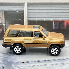 Matchbox 1985 Toyota 4Runner Japan Cruisers 2024 1:64 Diecast Car [24j]