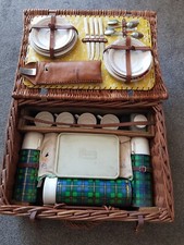 Brexton vintage picnic set