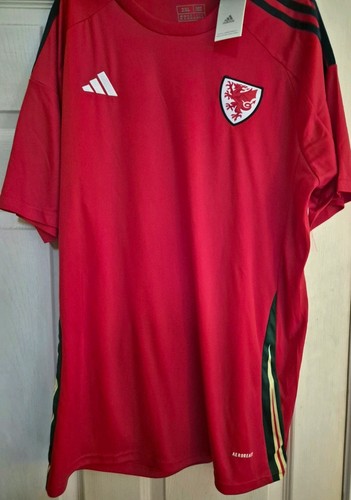 Bnwt adidas wales home - adidas,