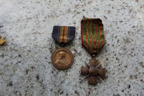 Ribbons and medals pa - medals,