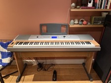 Yamaha DGX-630 Portable Grand