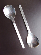 Viners SABLE: Two Stainless Steel Table Spoons (21.5cm) - Really Nice Condition