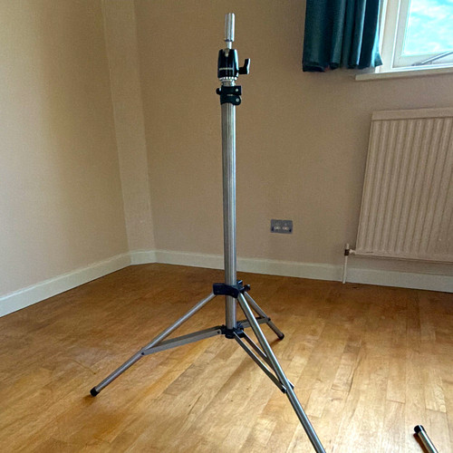 Salon services stand tripod - salon,