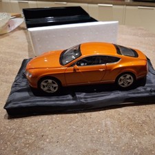 STUNNING 1:18 Minichamps 2011