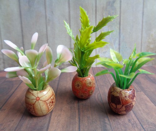 Dolls house miniature - miniature:, 3x