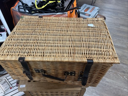 Large wicker hamper basket - large,