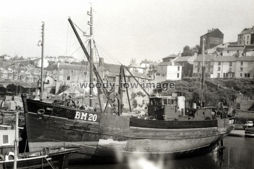 Tz042 brixham trawler - tz042,