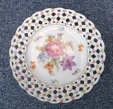 Vintage Schumann Bavaria Reticulated Porcelain Plate Floral Bouquet 21.5cm Dia
