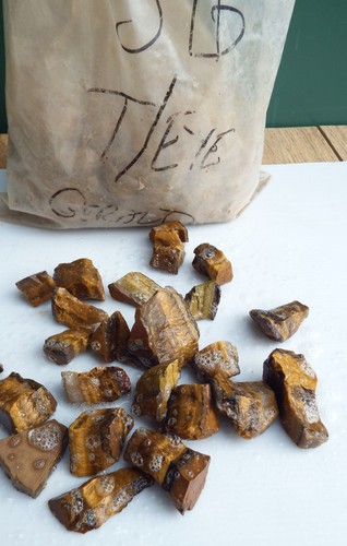 Tigers eye rough - rock, crystals