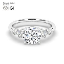 Round Diamond Trilogy Ring 9k