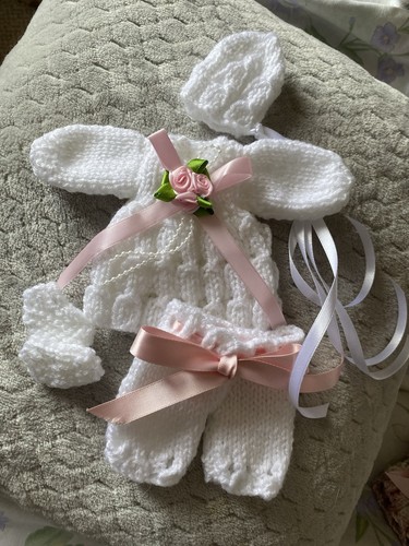 Hand knitted dolls - clothes, to