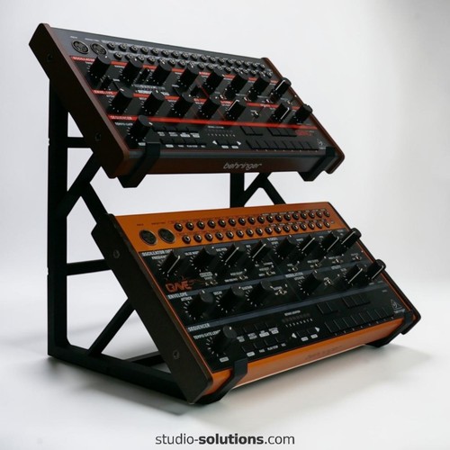 Behringer tier synth - tier, stand