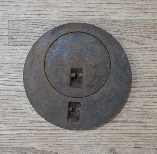 Antique cast iron - antique, 8"