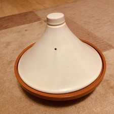 Large Ceramic Tagine – 28 cm Moroccan-Style Terracotta & White Dish