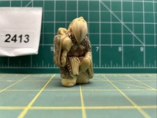 7772413 Netsuke Carved