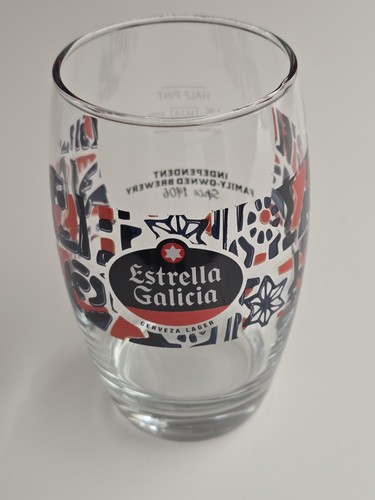 Estrella galicia pint beer - 1/2,