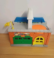 Little People Auto Shop Mechanic Garage Car Wash 2011 Fisher Price Toy