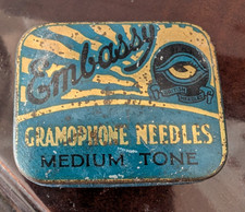 Vintage Embassy Medium Tone Gramophone Needles tin with contents. 40 x 33 mm