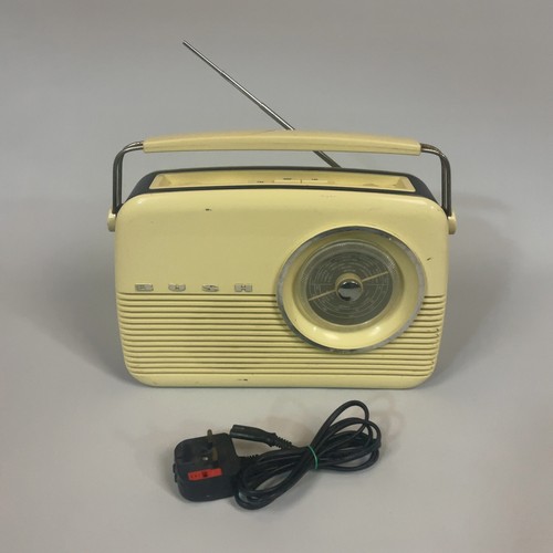 Vintage bush tr82 - bush, portable