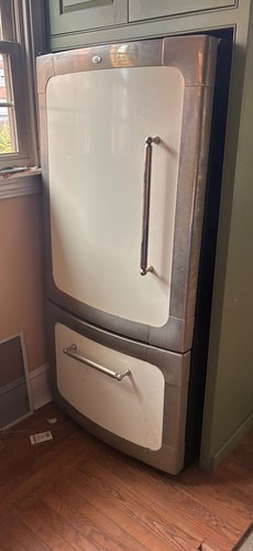 Vintage heartland refrigerator