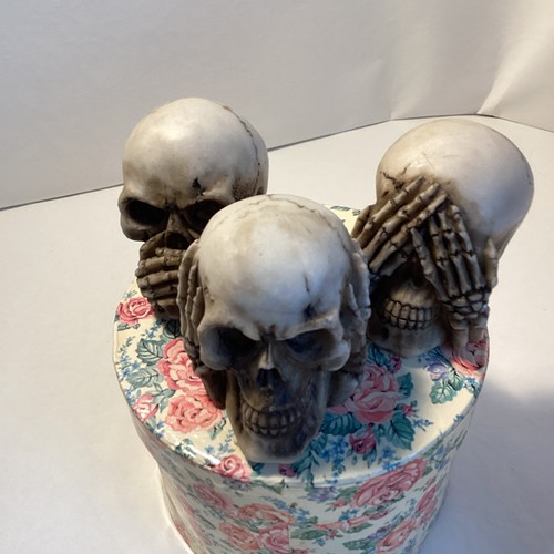 Gothic set three small - gothic, hear