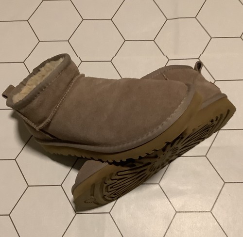 UGG
