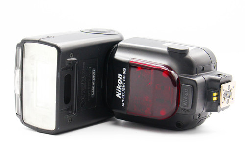Nikon 900 speedlight - nikon,