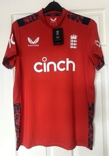BNWT Castore size 2XL XXL