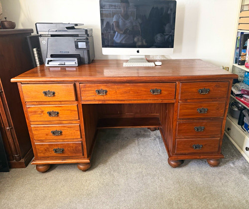 Beautiful solid teak desk - beautiful,