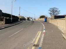 Photo 6x4 Painted kerbstones