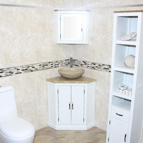 Off white painted bathroom - off,