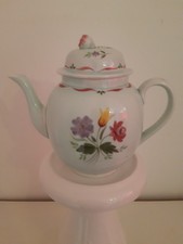 Adams Calyx Ware Teapot –