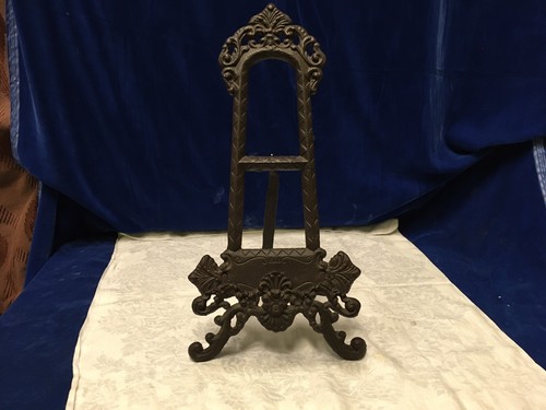 Large vintage cast iron - large, table