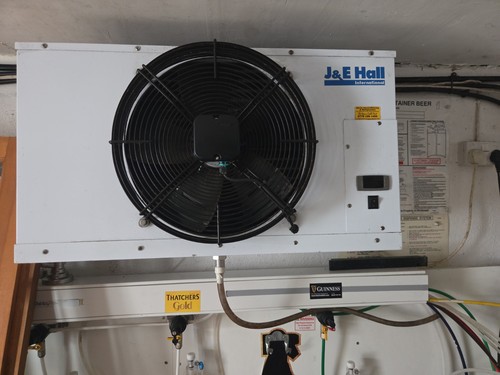 07901814174 hall 40 cellar - j&e,