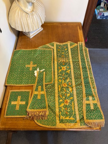 Embroidered green low mass - embroidered,