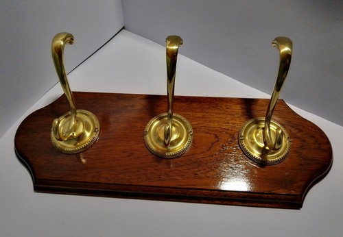 Vintage hook wall - x,