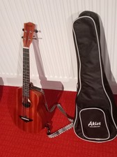 Aklot tenor ukelele barely used with bag and strap included 
