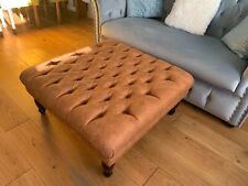 Buttoned footstool coffee
