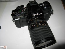 LOT: Minolta X-700 SLR + Zoom Lens Osawa MC 28-80 / 3.5-4.5 Macro