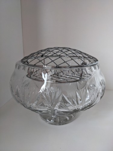 Stunning vintage cut glass - stunning,