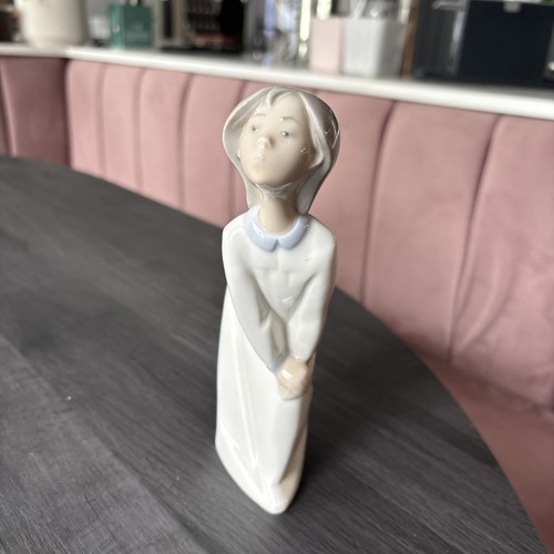 Lladro figure girl - figure, ready