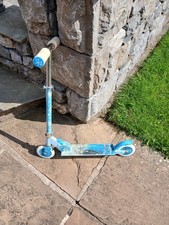 Folding kids/Teen  scooter Frozen 2  in good condition suit 7/8 years.